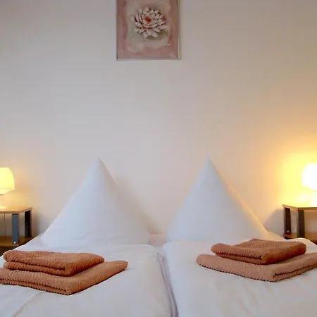 BNB near Brandenburg Gate - Rooms&Apartments-2
